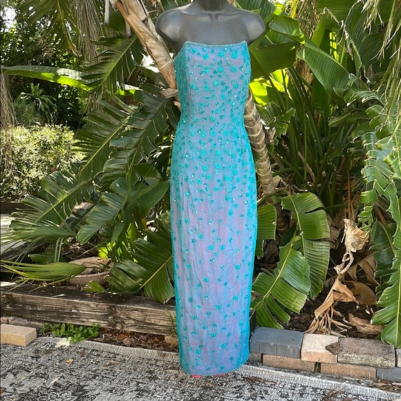 Papell Boutique Dresses & Skirts - Papel boutique evening, silk floral beaded strapless gown
